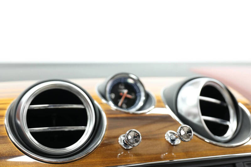 2020 Bentley Bentayga Hybrid