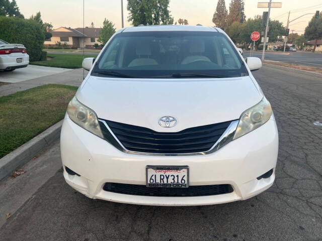 2011 Toyota Sienna LE 8-Passenger