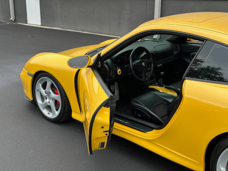 2002 Porsche 911 Carrera 4S