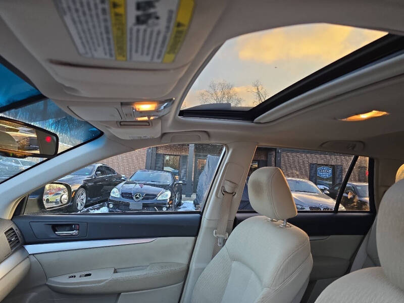 2010 Subaru Outback 2.5i Premium