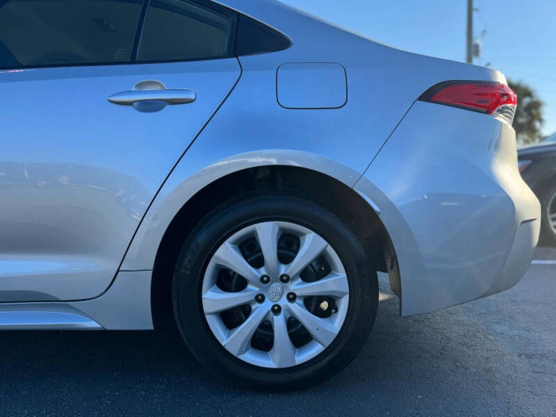 2022 Toyota Corolla LE