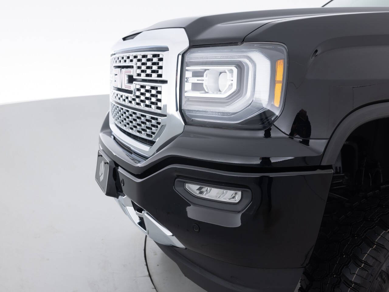 Used Car 2017 Gmc Sierra 1500  Denali 4x4 4dr Crew Cab 6.5 Ft. Sb For Sale Under $50,000 In Coal City, Illinois