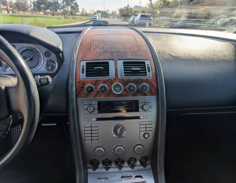 2005 Aston Martin DB9 Volante