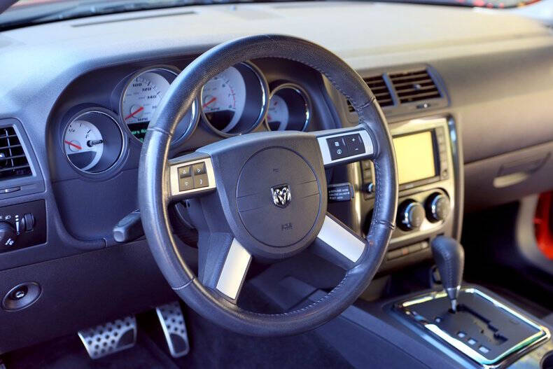 2008 Dodge Challenger SRT8