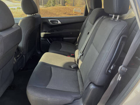 2017 Nissan Pathfinder S