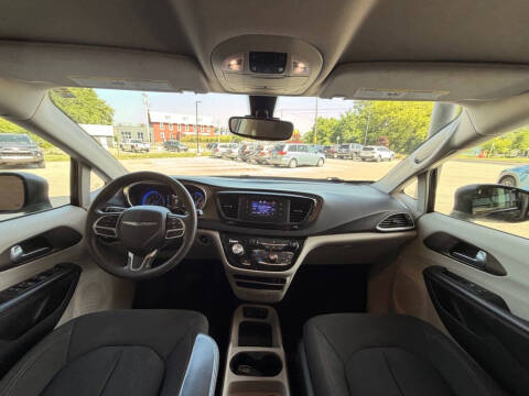 2017 Chrysler Pacifica Touring