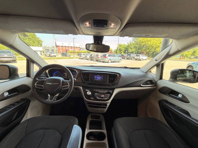 2017 Chrysler Pacifica Touring