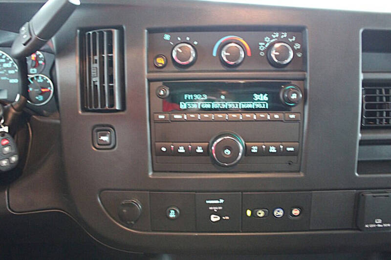 2025 Chevrolet Express 2500