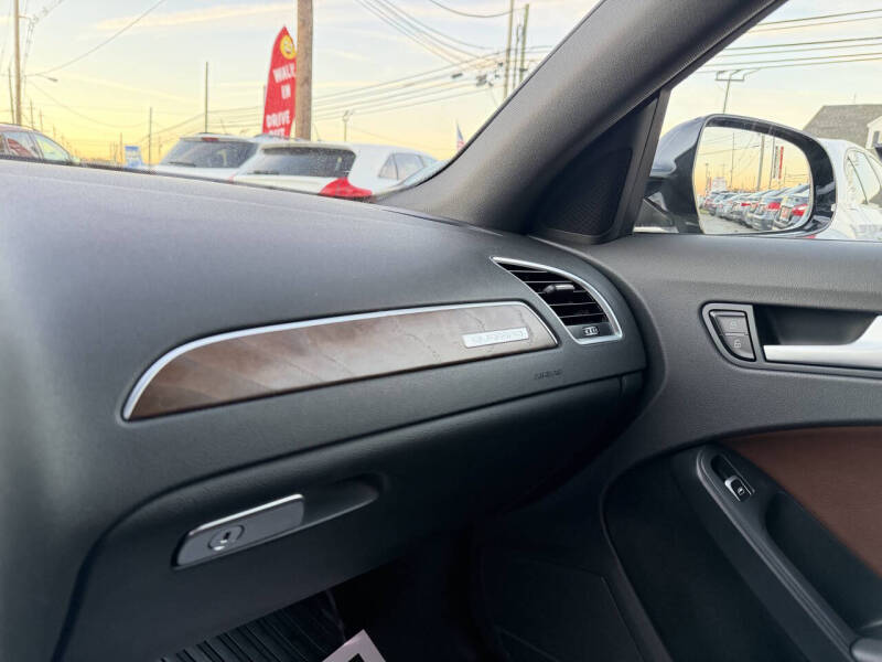 2015 Audi A4 2.0T quattro Premium