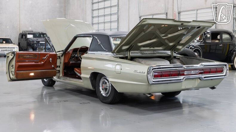 1966 Ford Thunderbird