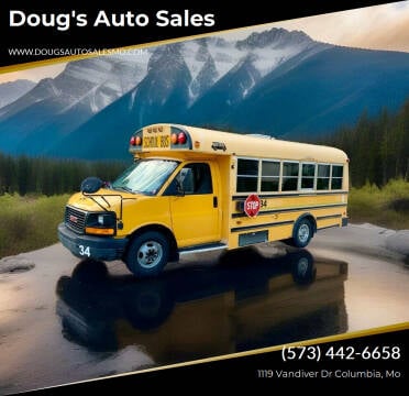 2005 GMC Savana for sale at Doug's Auto Sales in Columbia MO