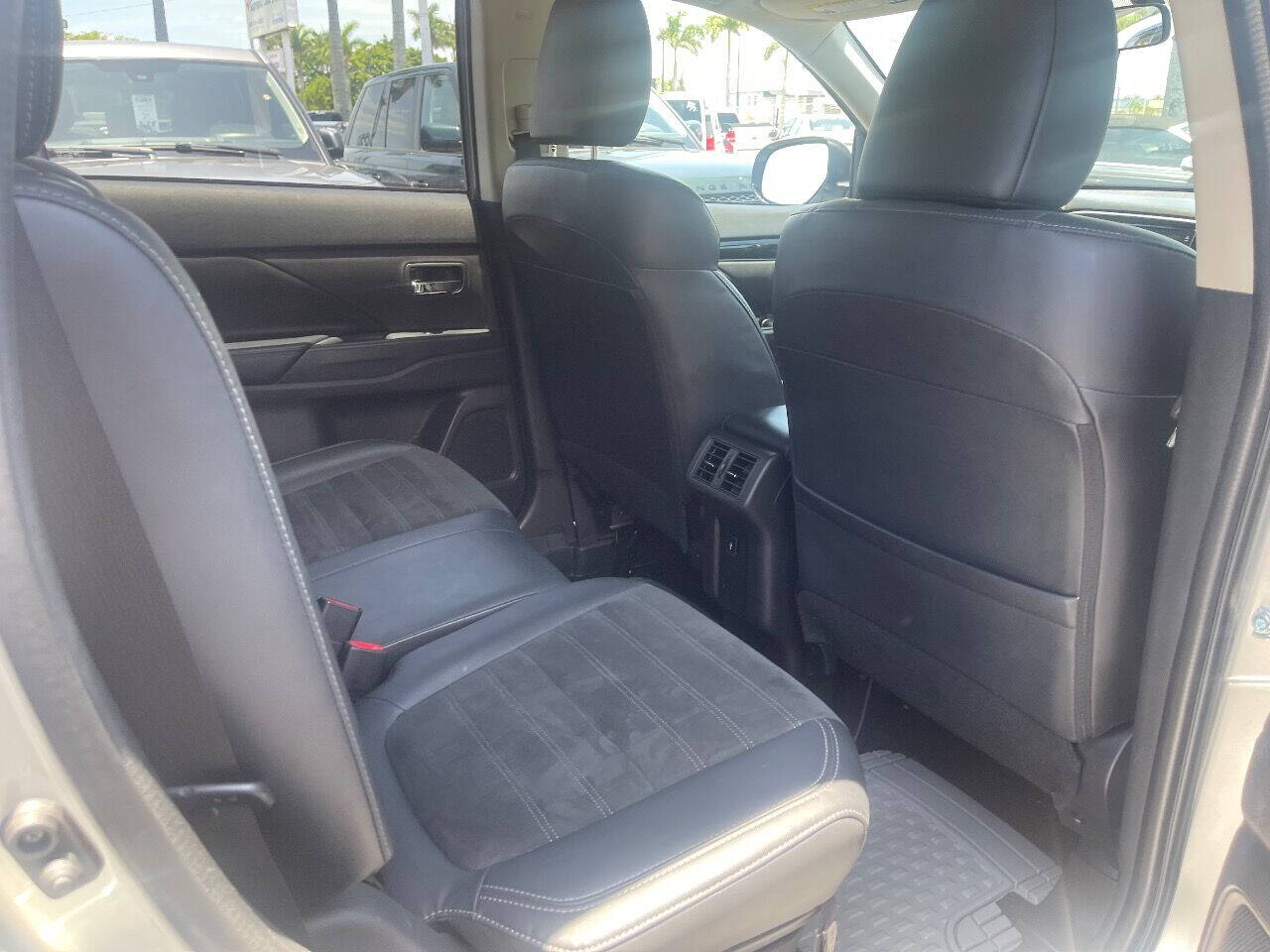 2019 Mitsubishi Outlander SUV / Crossover - $14,900