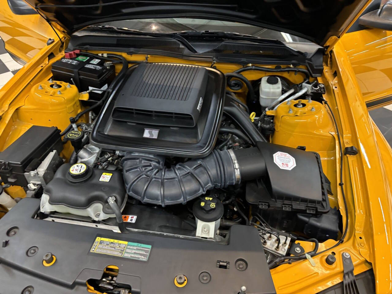 2007 Ford Mustang 35