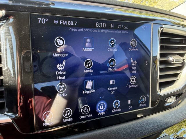 2017 Chrysler Pacifica Touring-L