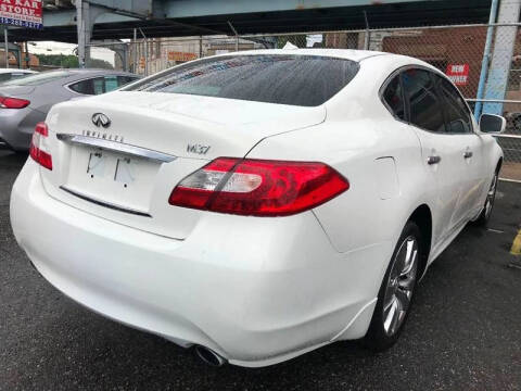 2012 Infiniti M37