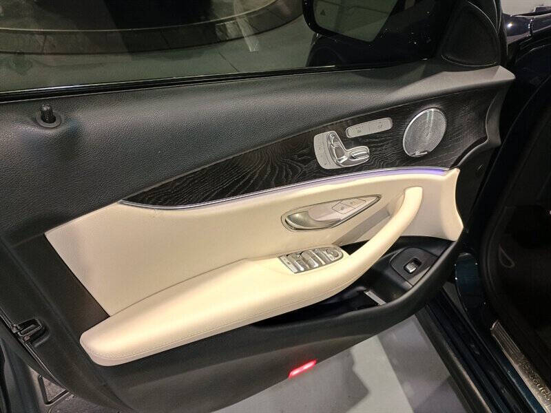 2017 Mercedes-Benz E-Class 28