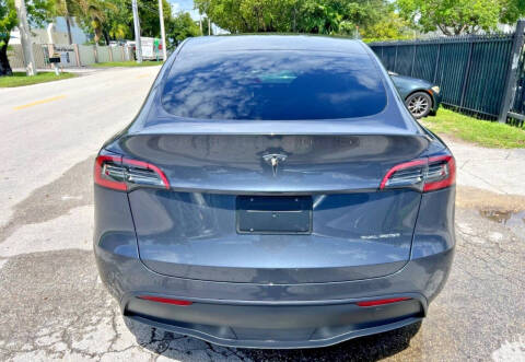 2023 Tesla Model Y Long Range