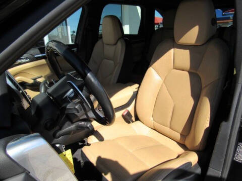 2014 Porsche Cayenne Platinum