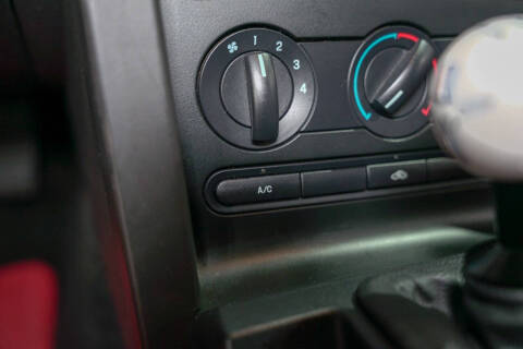 2005 Ford Mustang GT Premium