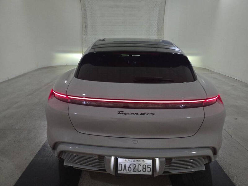 2024 Porsche Taycan GTS Sport Turismo