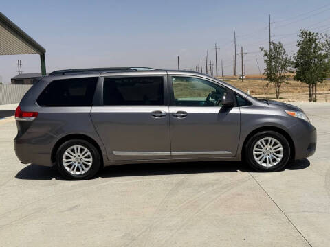 2012 Toyota Sienna