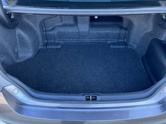 2017 Toyota Camry Hybrid