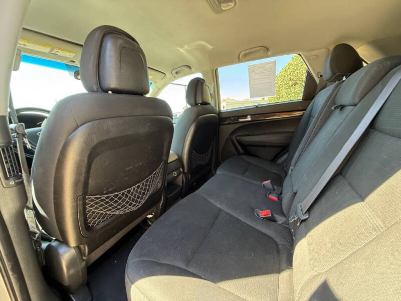 2014 Kia Sorento LX