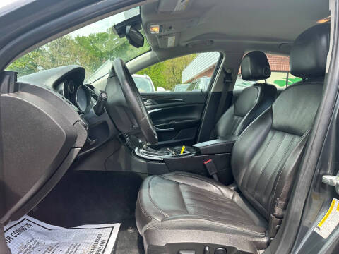 2013 Buick Regal Premium 1