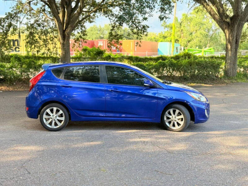 2013 Hyundai Accent SE