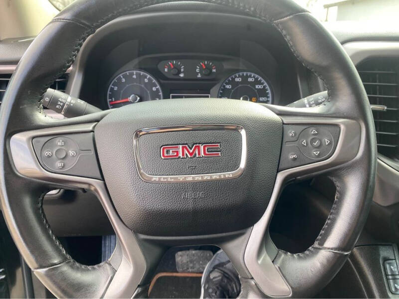 2017 GMC Acadia SLE-2