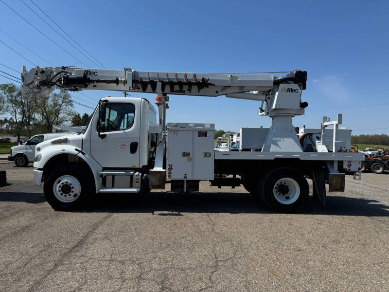 2019 Freightliner M2 106