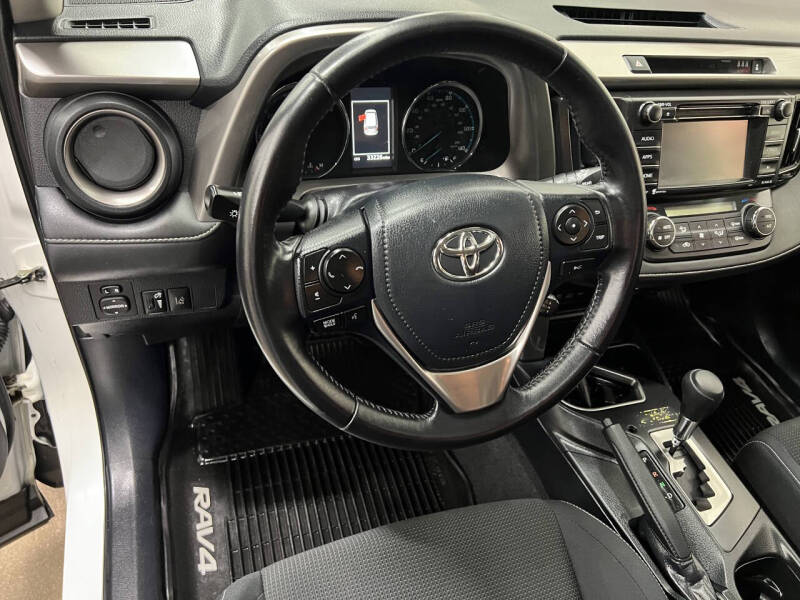 2017 Toyota RAV4 Hybrid XLE