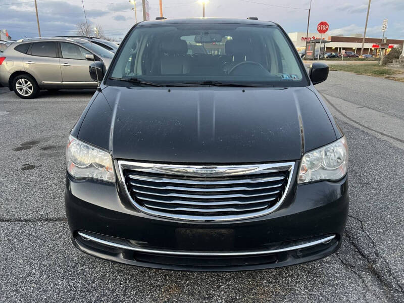 2012 Chrysler Town and Country Touring