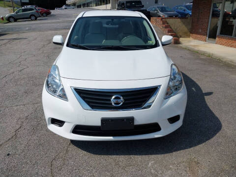 2014 Nissan Versa for sale at Auto Villa in Danville VA