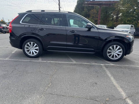 2016 Volvo XC90 T6 Momentum