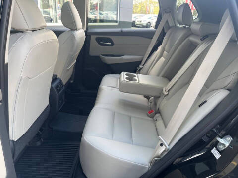 2025 Nissan Rogue SV