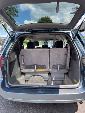 2009 Toyota Sienna CE 7-Passenger