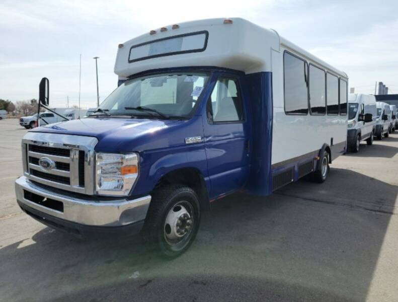 2013 Ford E-450 Shuttle Bus  for sale at Allied Fleet Sales in Saint Louis MO