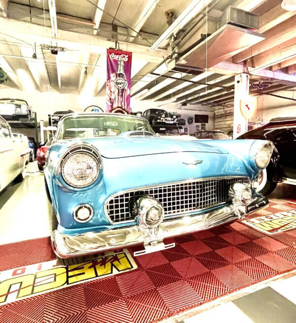 1956 Ford Thunderbird