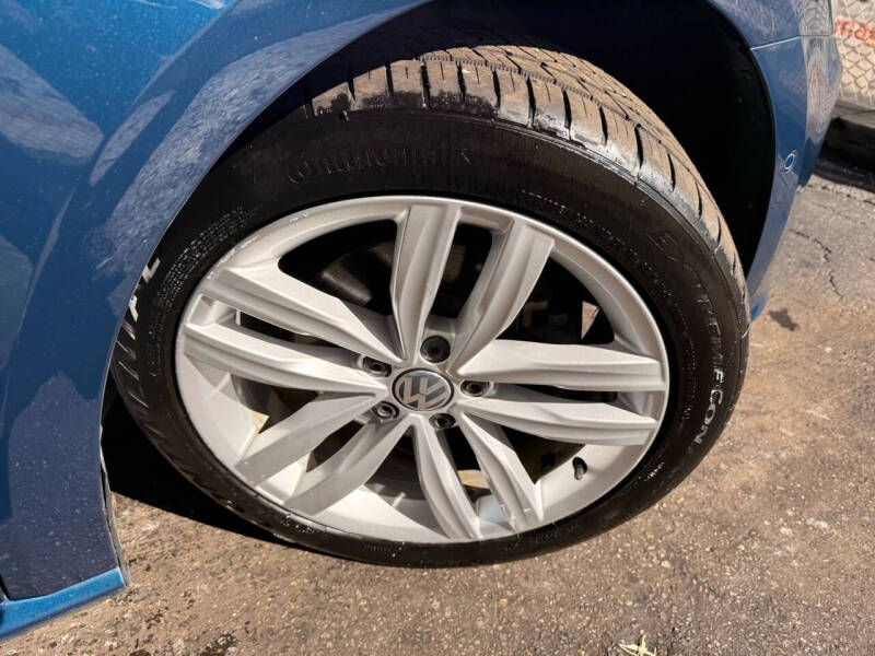 2018 Volkswagen Passat 2.0T SEL Premium