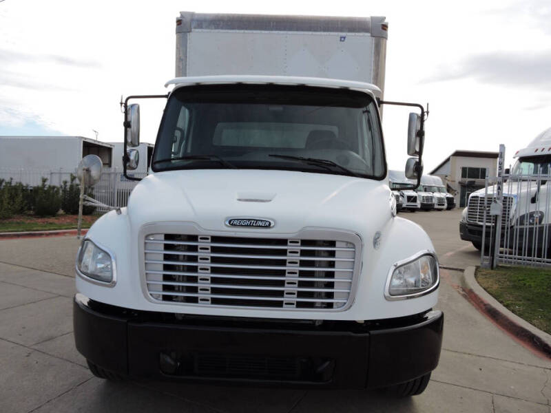 2012 Freightliner M2 106