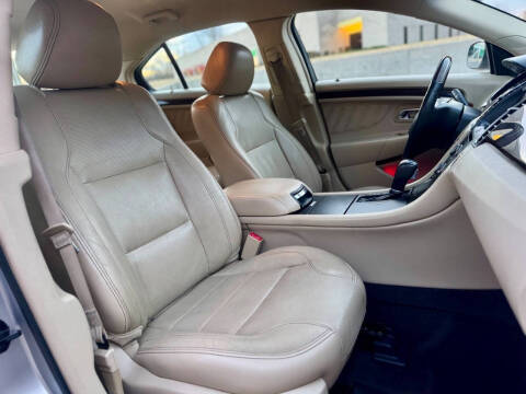 2015 Ford Taurus Limited