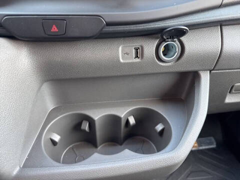 2025 Ford Transit 250