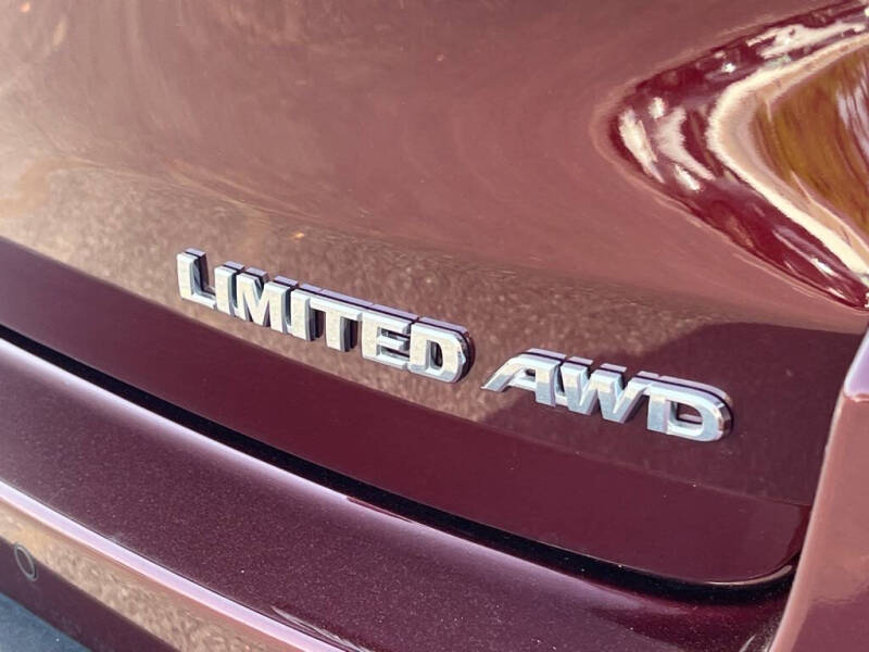 Used 2019 Toyota Highlander Limited with VIN 5TDDZRFH3KS991476 for sale in Wood River, IL