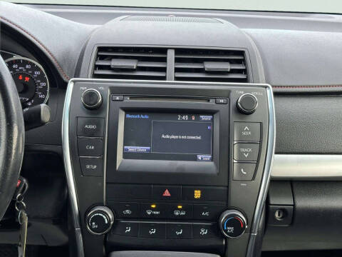 2017 Toyota Camry SE