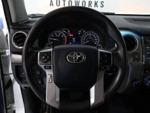 2017 Toyota Tundra SR5