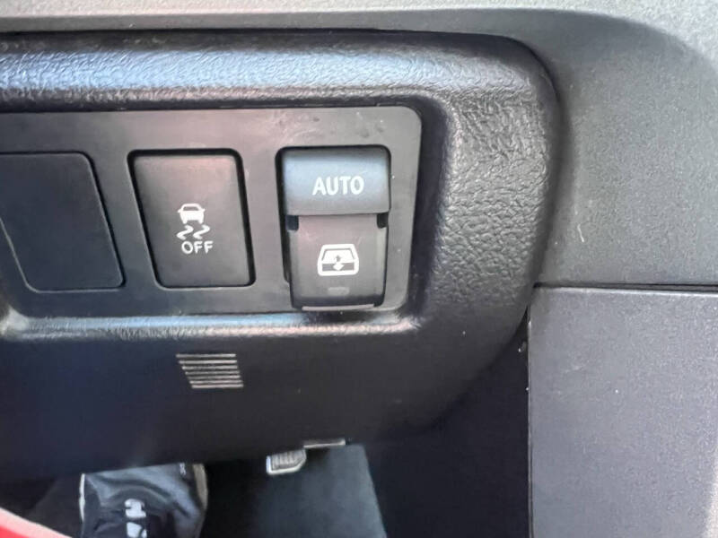 2015 Toyota Sequoia SR5