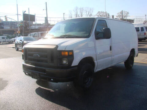 2010 Ford E-Series Cargo for sale at Hillside Auto Plaza in Kew Gardens NY