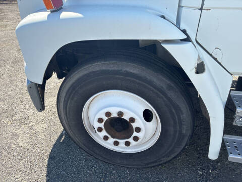 1998 Freightliner FL50