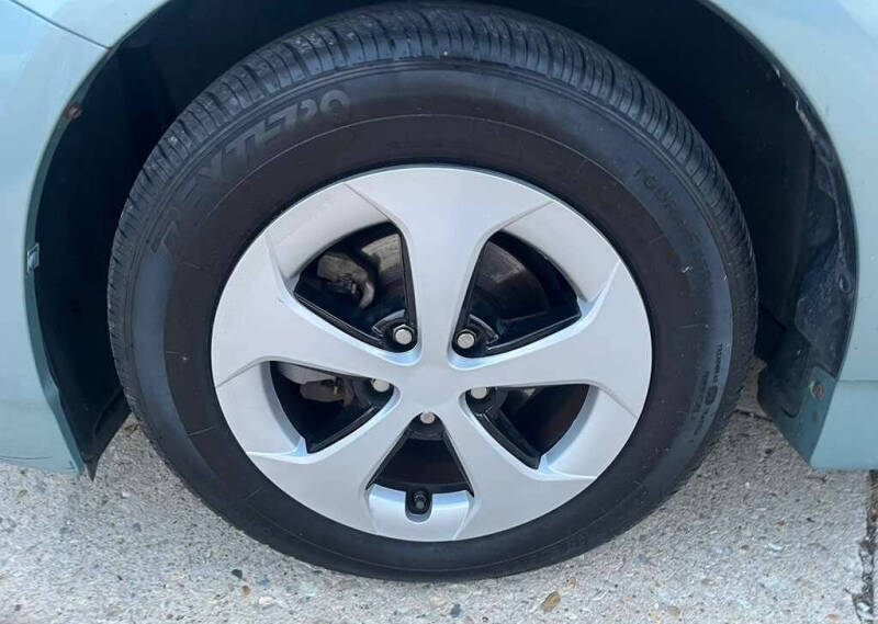 2013 Toyota Prius Three